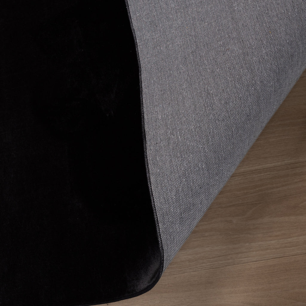 Soft Low-Pile Rug - Cozy Black