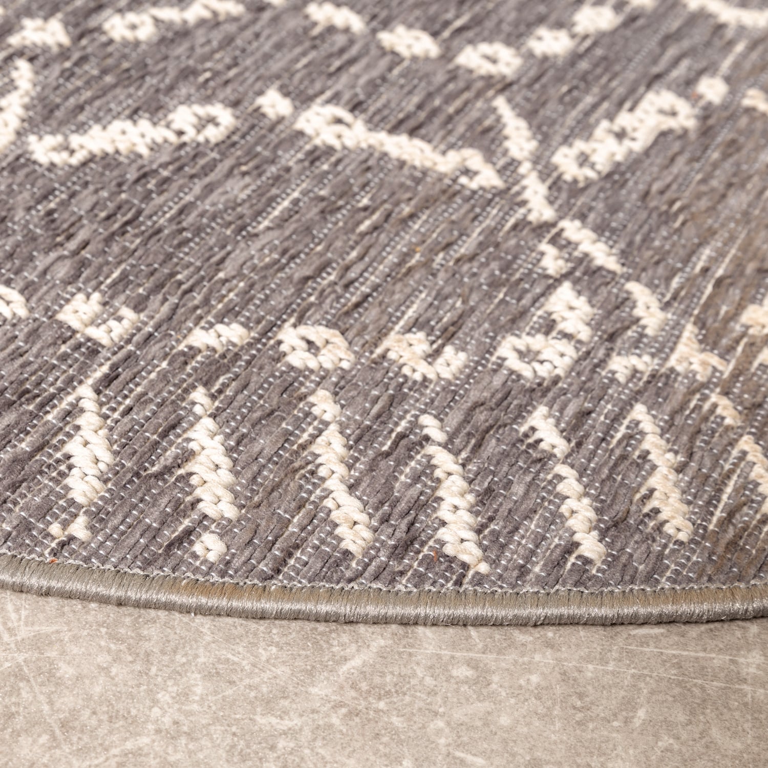Round Modern Outdoor Rug - Porto Aztec Light Gray