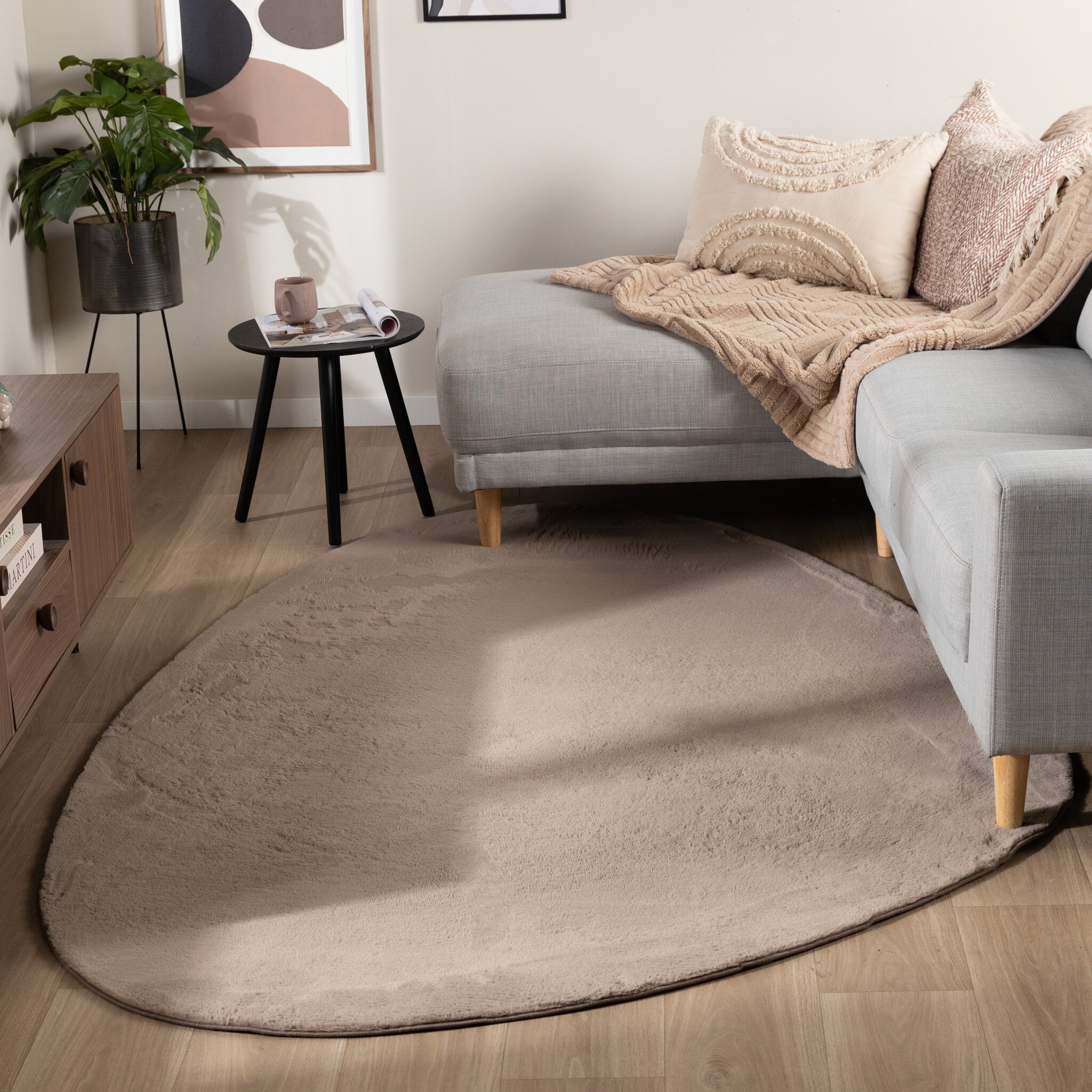 Soft Low-Pile Rug – Cozy Pebble Taupe