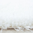 Round high-pile floor rug - Blushy White