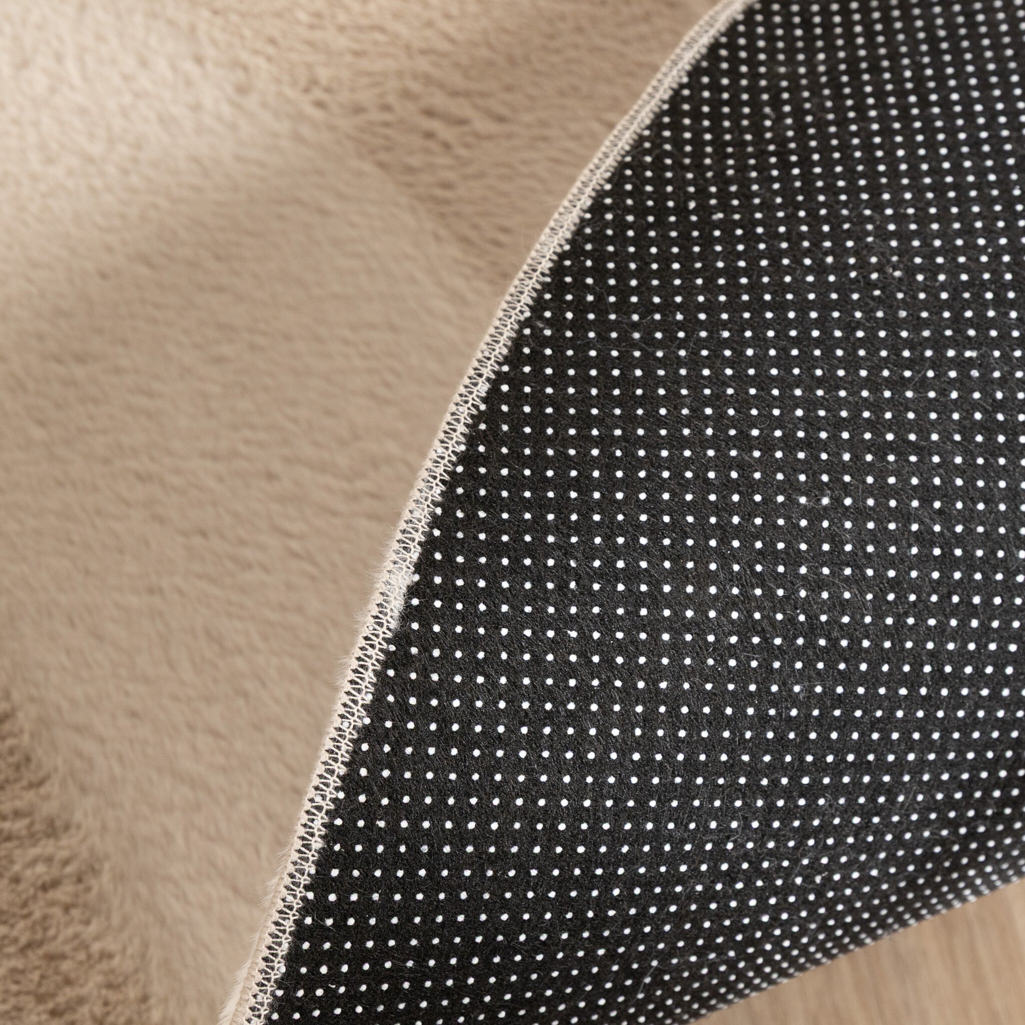 Round Low-Pile Rug – Cozy Beige