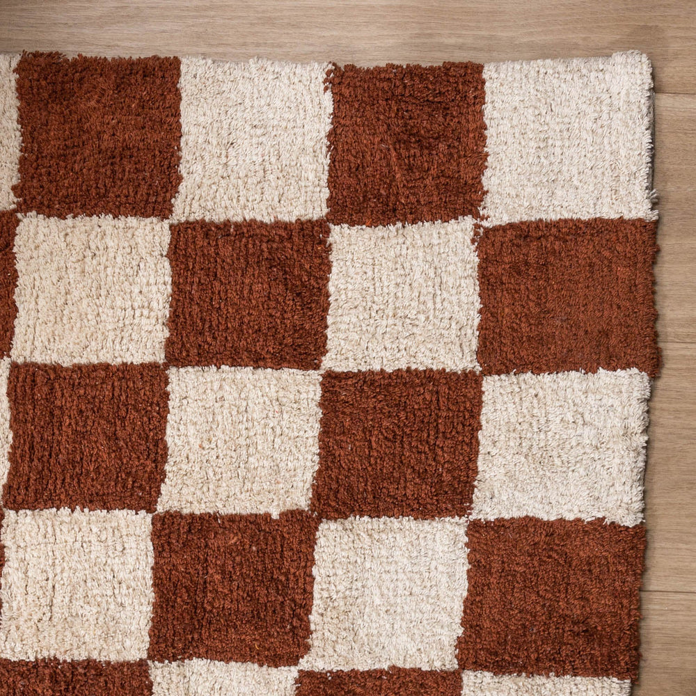Retro Rug - Gambit Brown/White