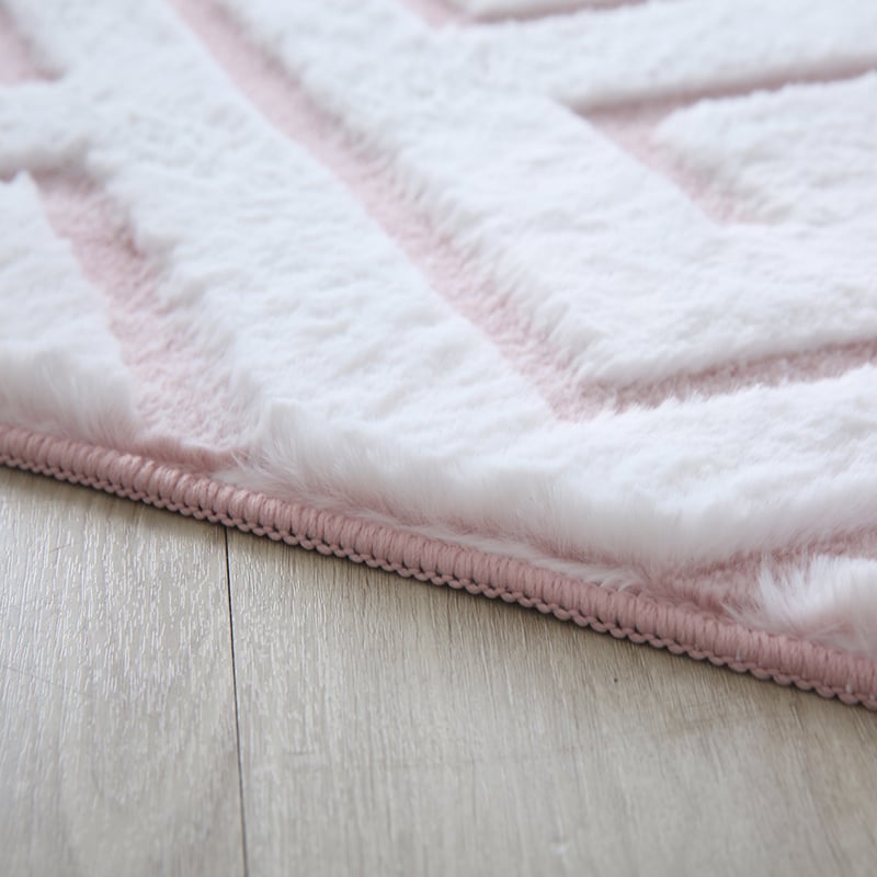 Soft geometric floor rug - Vellion Maze White/Pink
