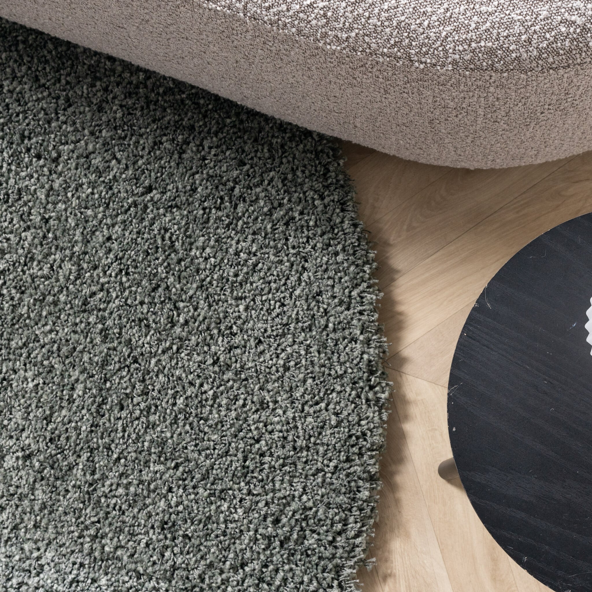 Round shaggy rug - Yves Green