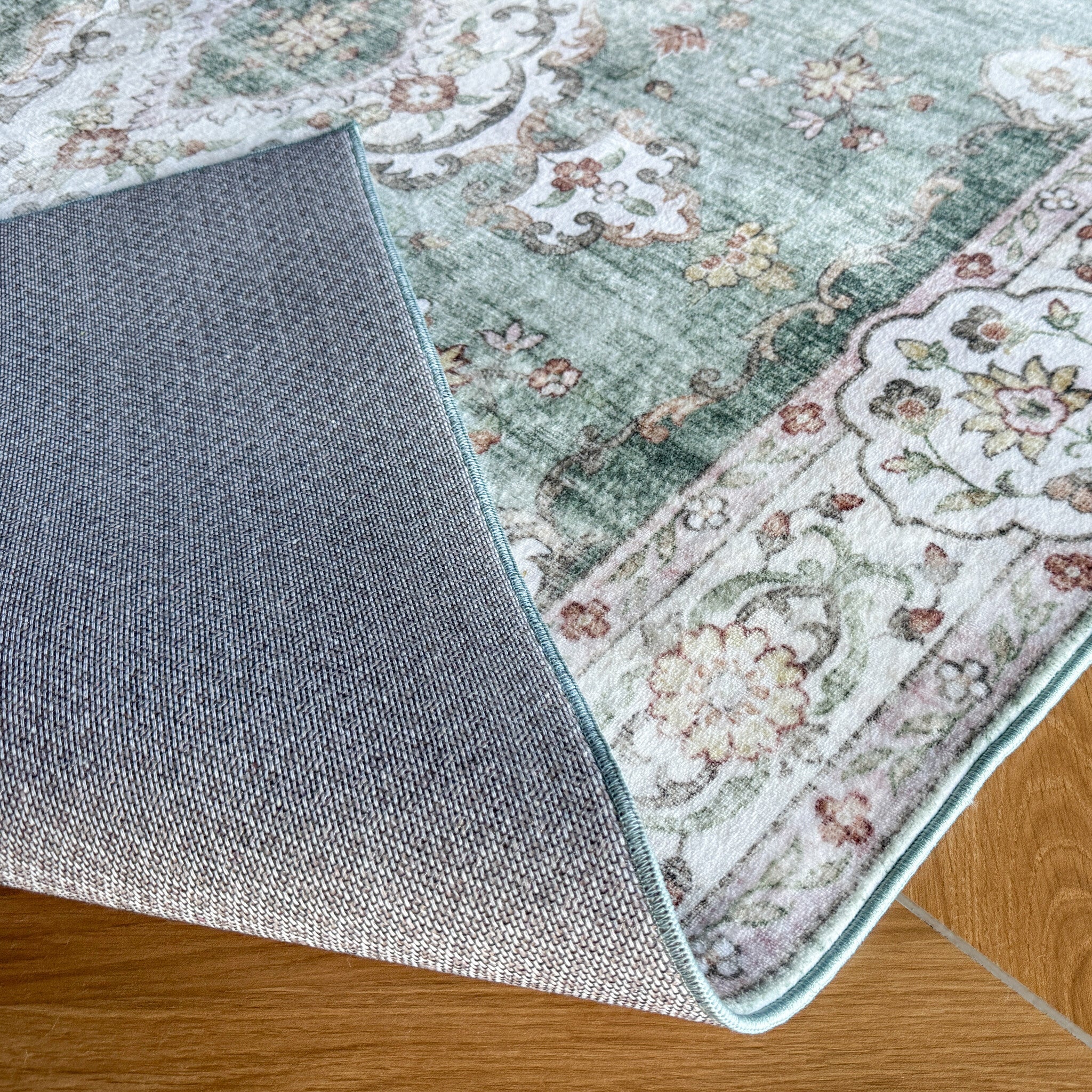 Vintage rug – Ember Medallion Green