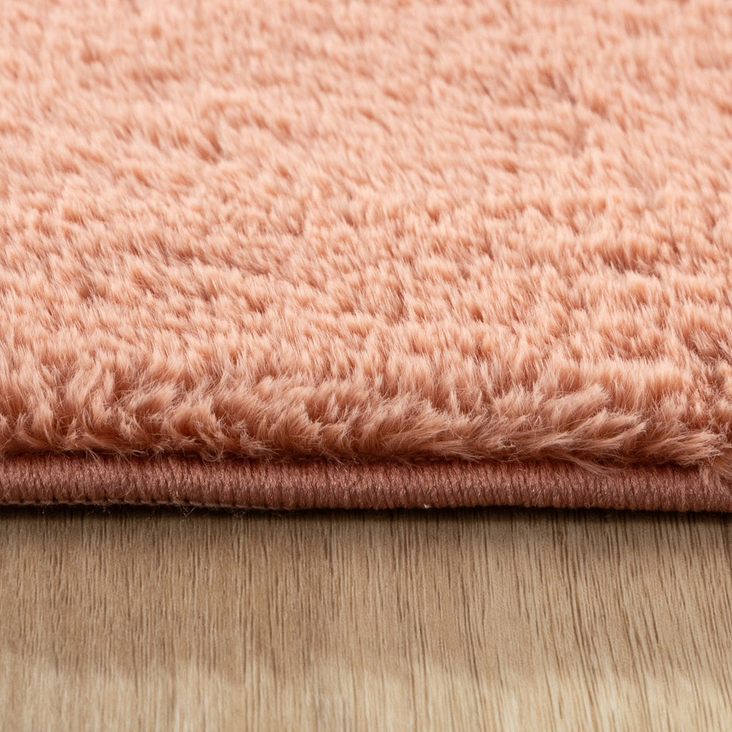 Soft Low-Pile Rug – Cozy Pink