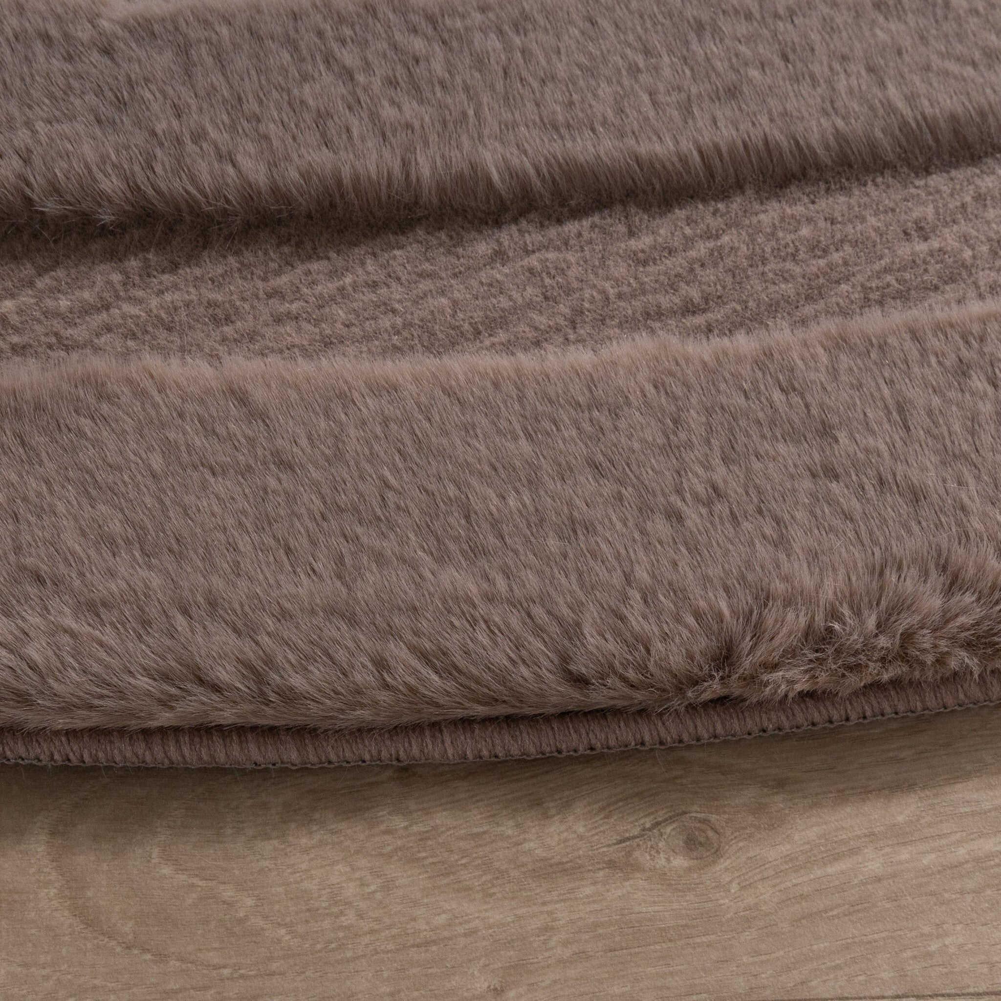Irregular Rug - Flowy Wavy Taupe