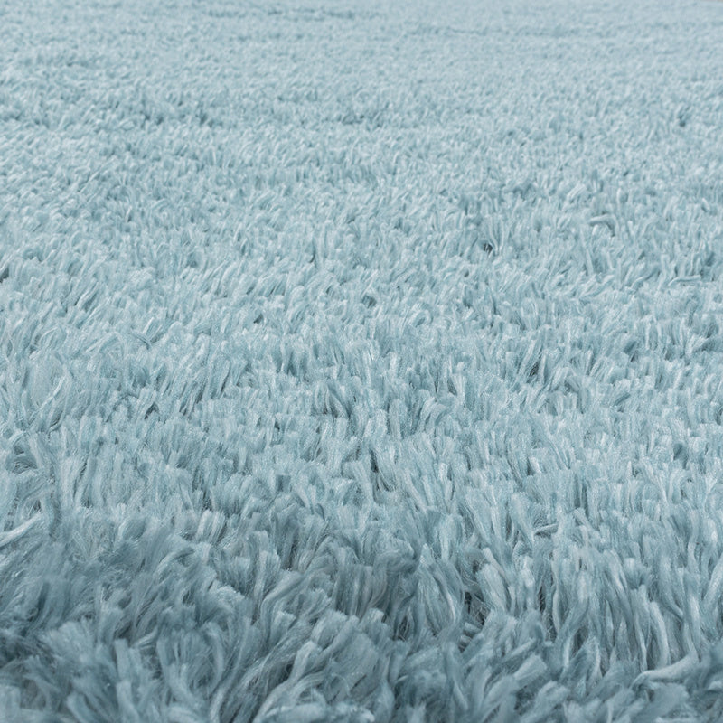High-Pile Floor Rug - Fuzzy Light Blue