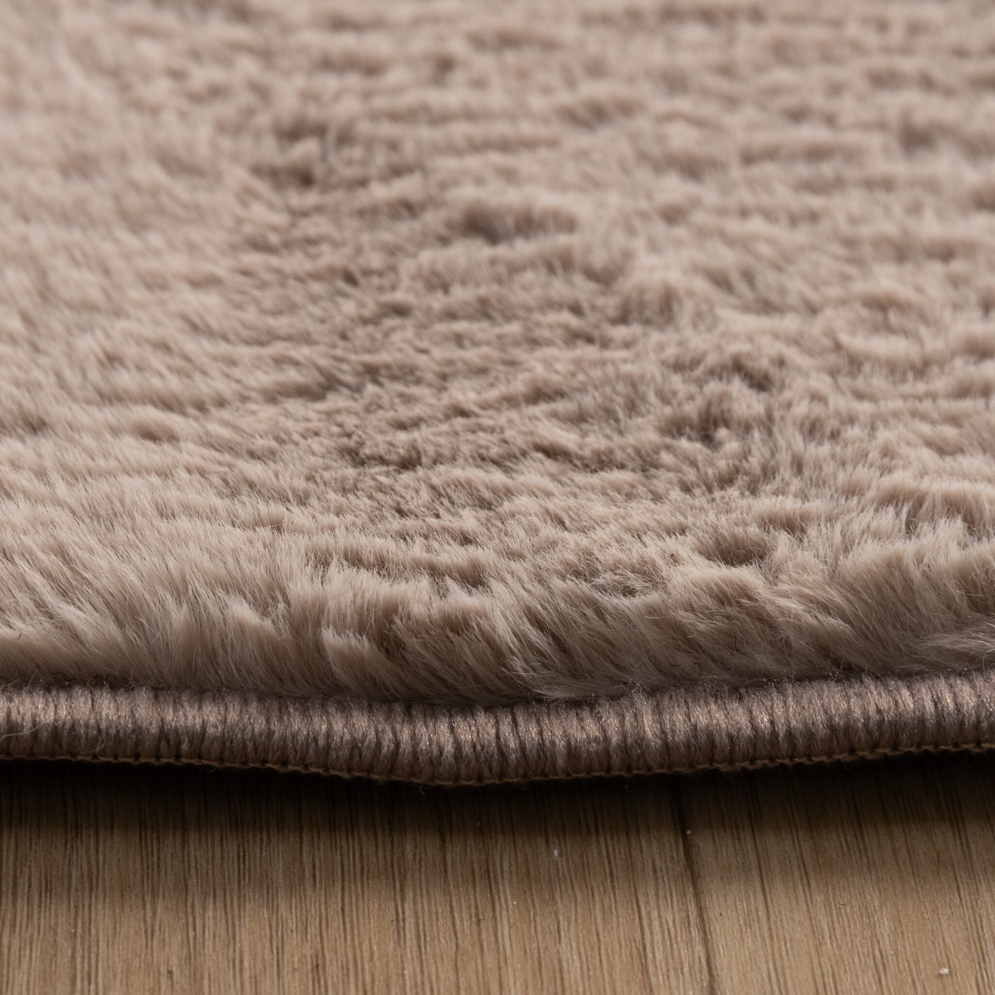 Soft Low-Pile Rug – Cozy Pebble Taupe