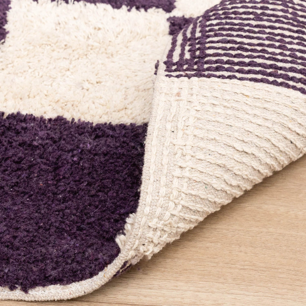 Retro Rug - Gambit Purple/White
