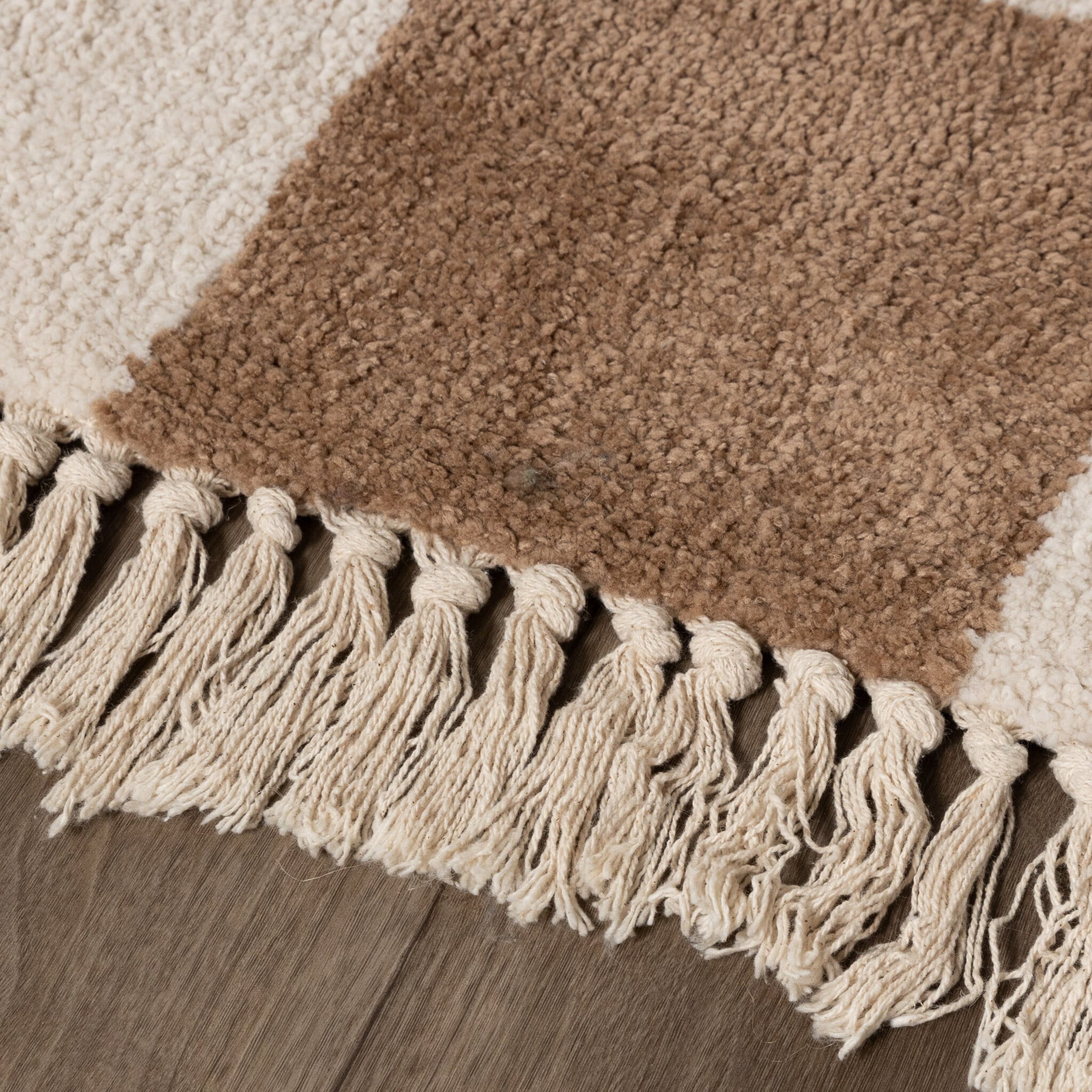 Checkerboard Rug - Blox Fringe Beige